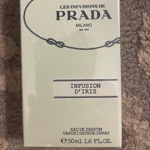 Prada infusion d’iris perfume 1.6 fl oz